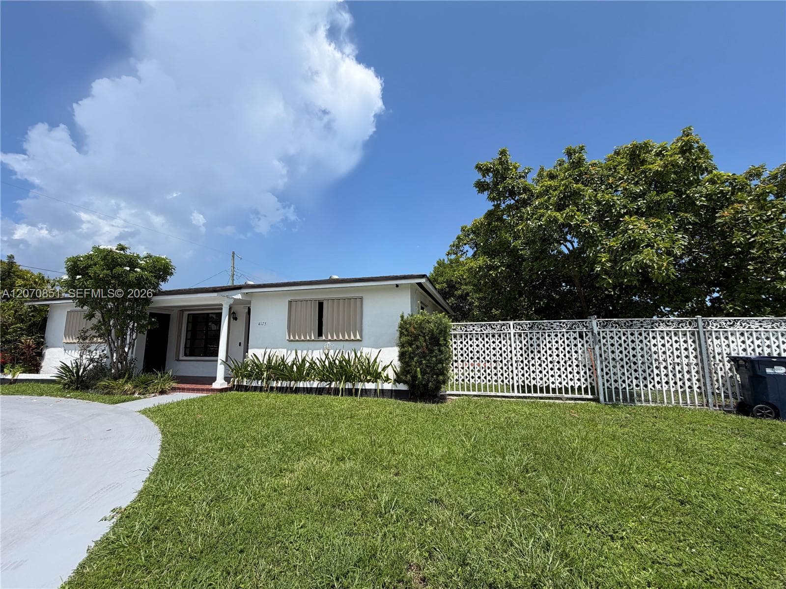 4175 SW 87th Ave # 1, Miami, FL 33165