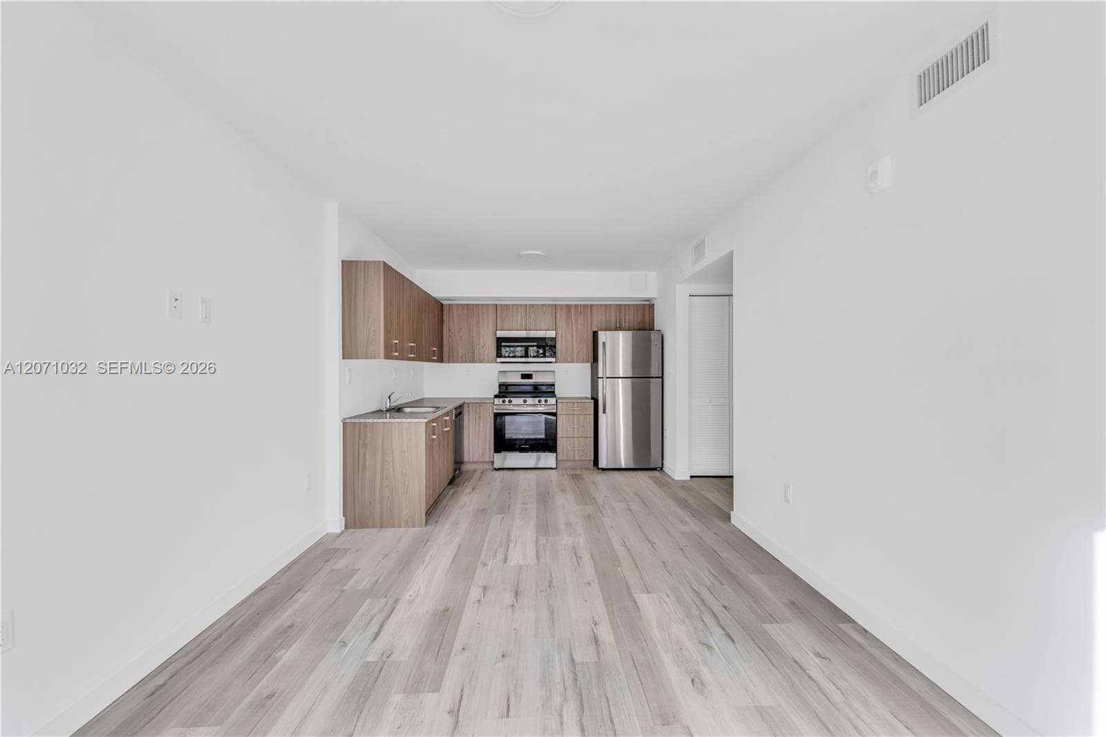 175 NW 160TH ST # 309, North Miami Beach FL 33169