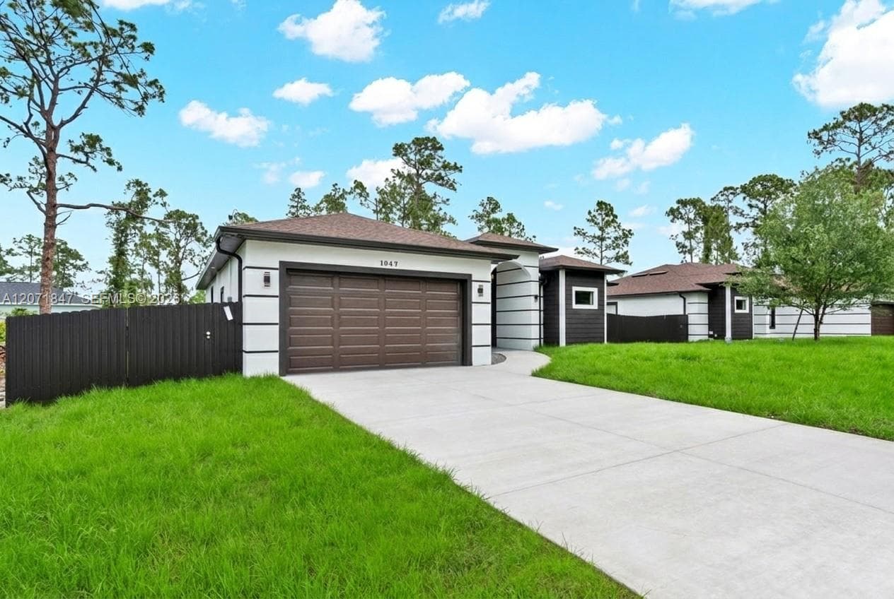 1047 Merry St, Lehigh Acres FL 33974