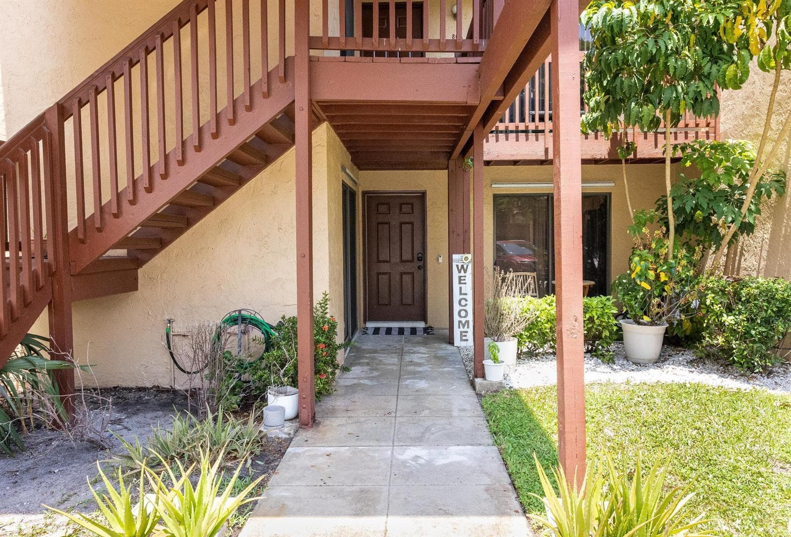 803 LAKEVIEW Circle, Royal Palm Beach FL 33411