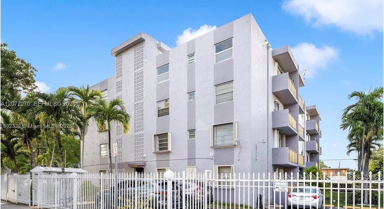 1661 SW 3rd St # 19, Miami, FL 33135