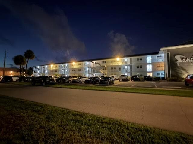 120 Lehane Terrace # 305, North Palm Beach FL 33408