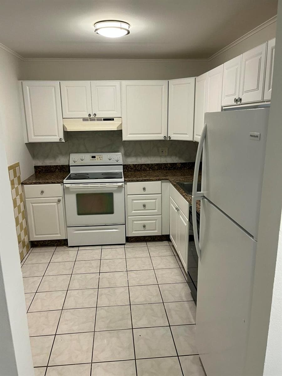 4304 NW 9th Avenue # 3-1-A, Pompano Beach, FL 33064