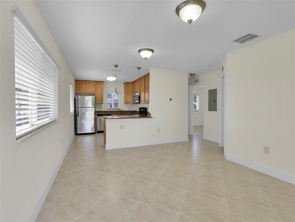 410 SW 15TH Street # 207, Pompano Beach, FL 33060