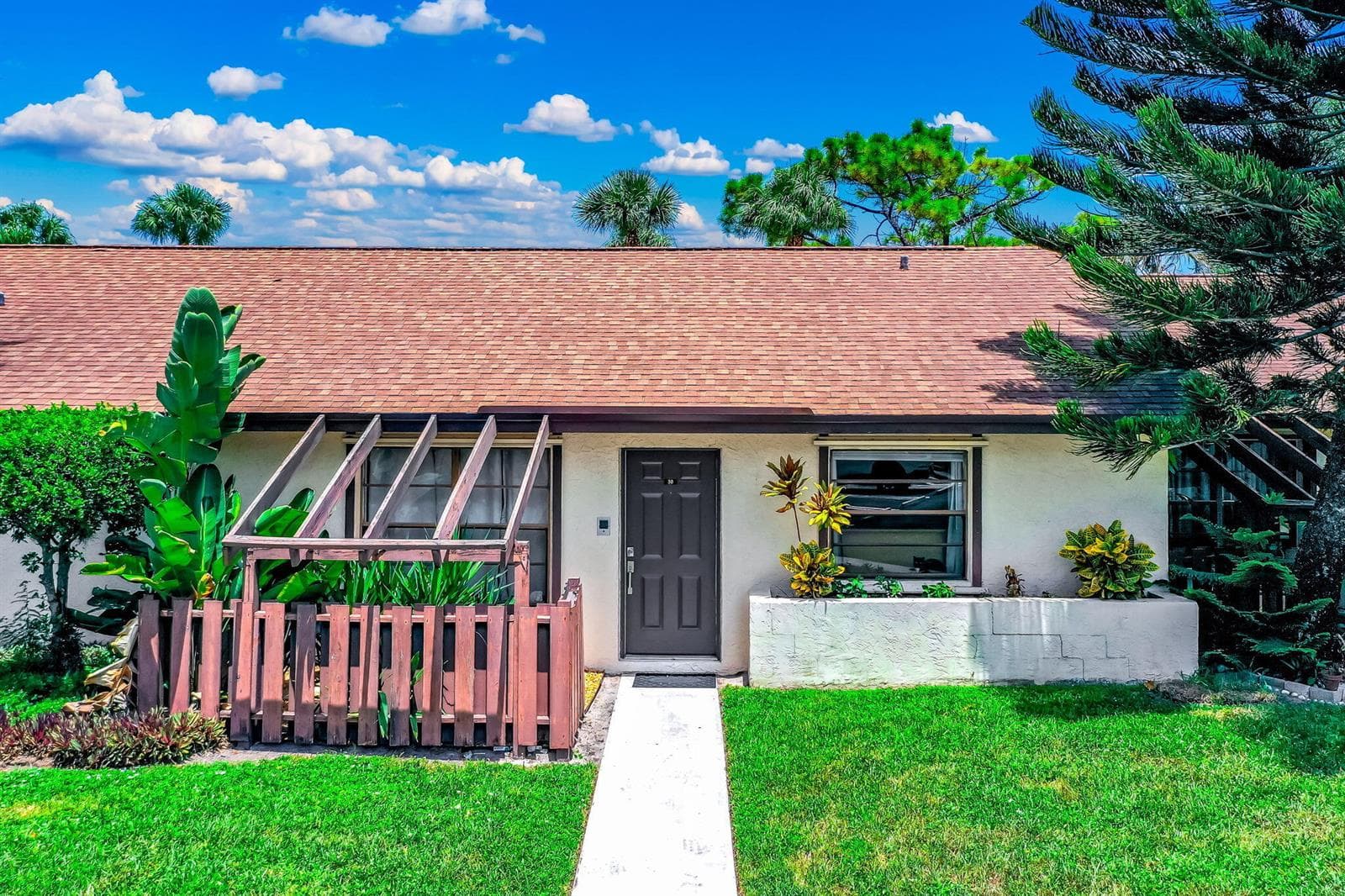 39 Vía De Casas Norte, Boynton Beach FL 33426