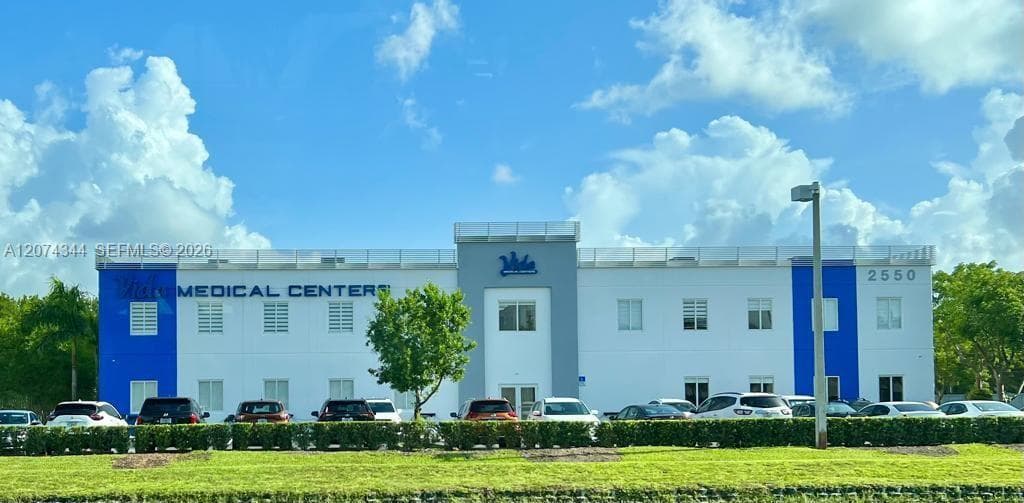 2550 NW 100th Ave, Doral FL 33172