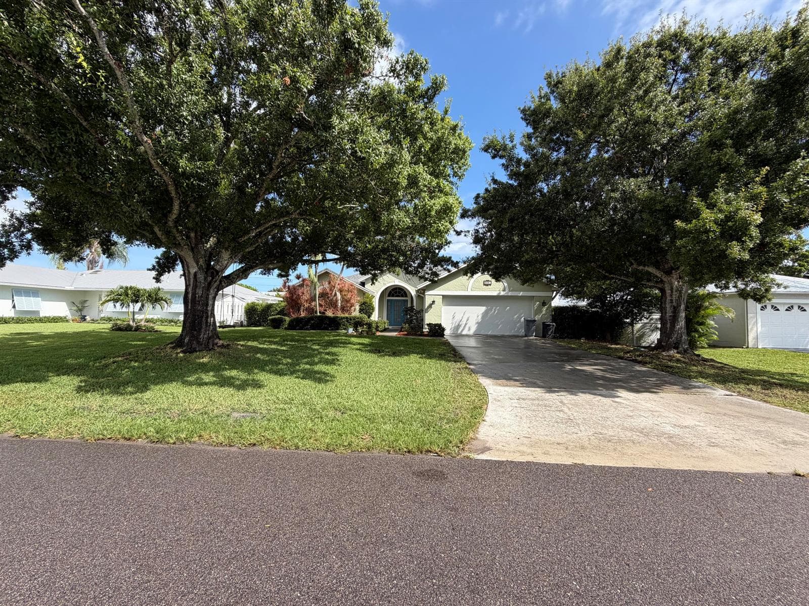 8081 SE HELEN Terrace, Hobe Sound FL 33455