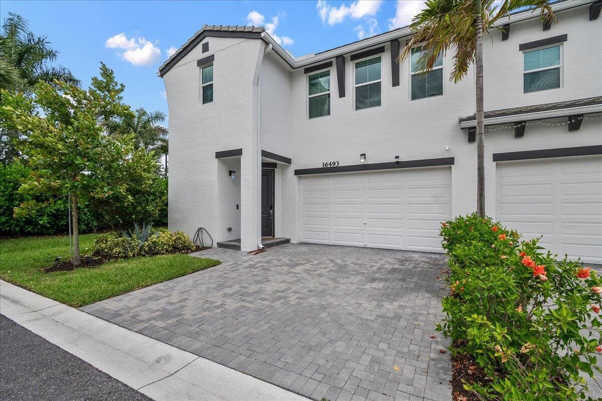 16493 Helix Court, Westlake FL 33470