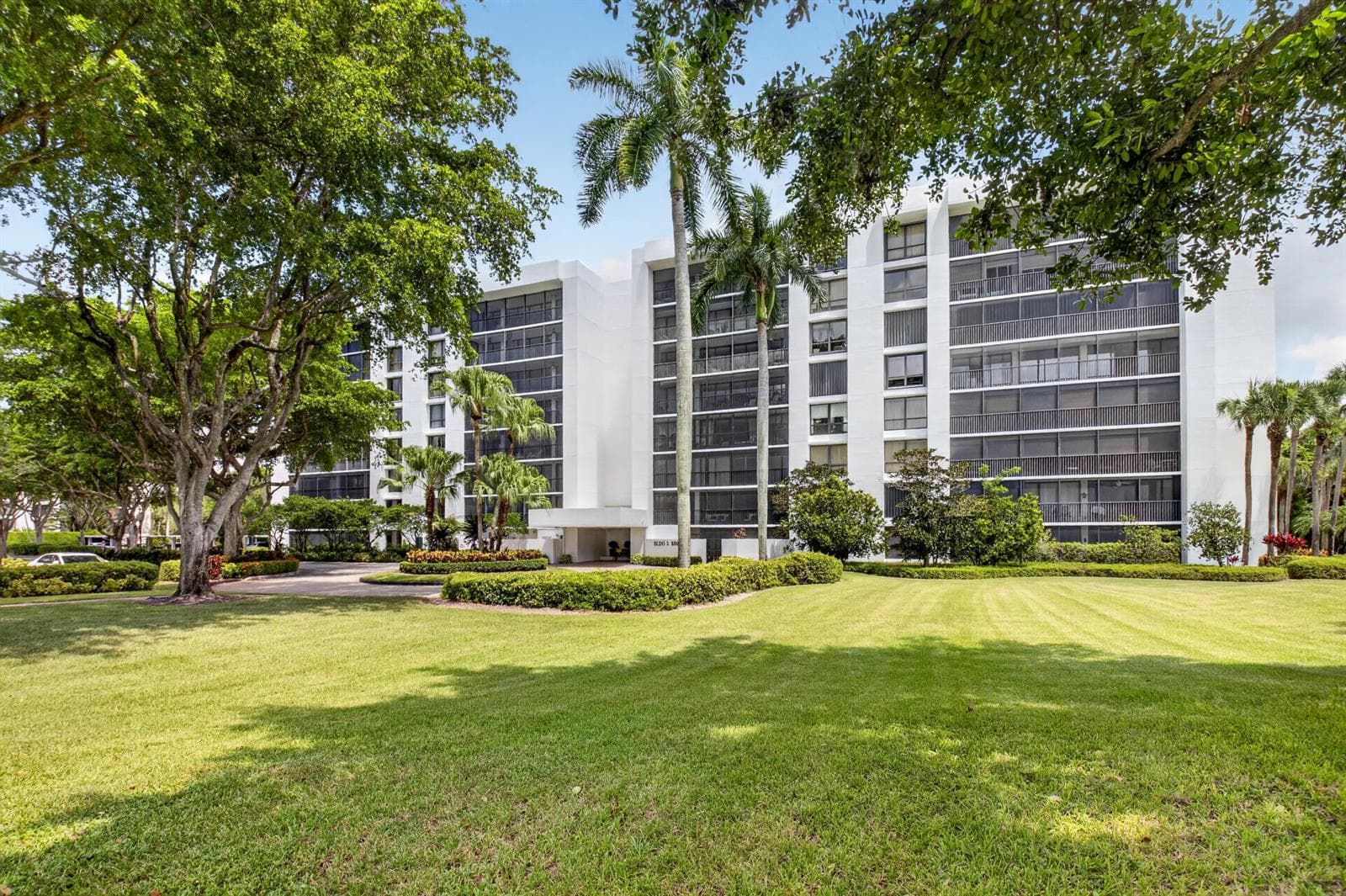 20090 Boca W Drive # 317, Boca Raton FL 33434