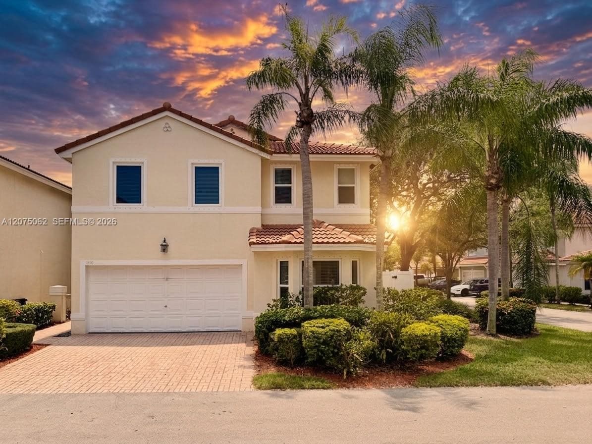 1140 Oysterwood St, Hollywood FL 33019