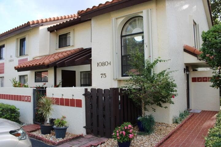 10804 BAHAMA PALM Way # 102, Boynton Beach FL 33437