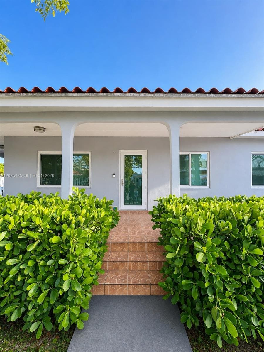 100 SW 51st Ct, Miami FL 33134