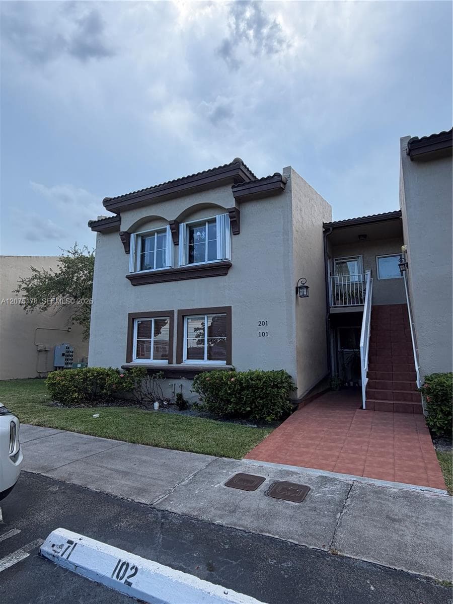 15771 SW 137th Ave # 201, Miami FL 33177