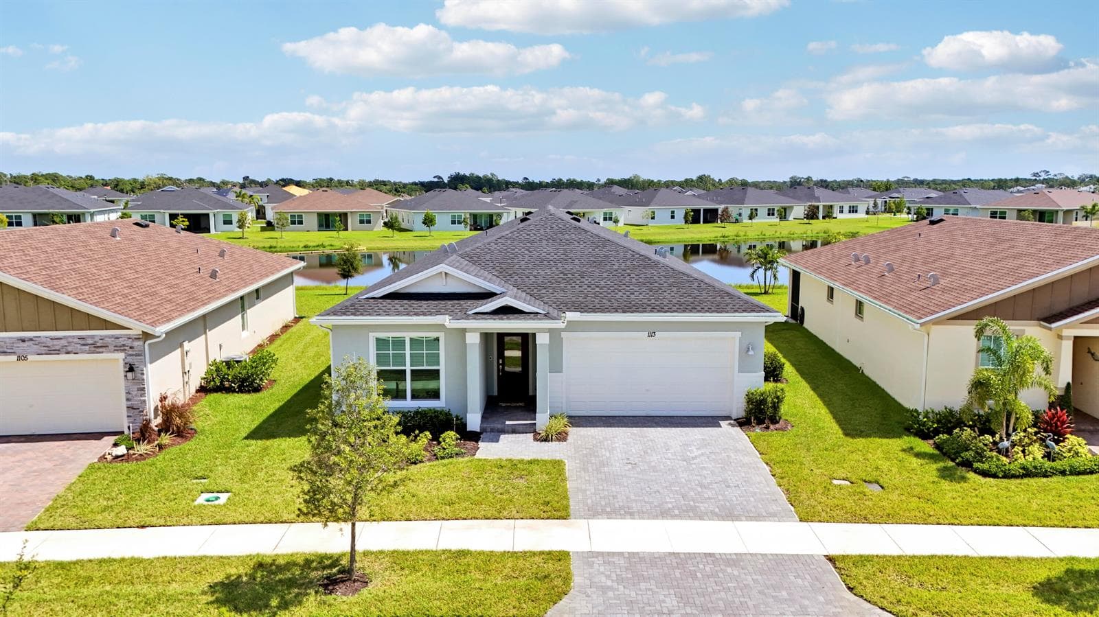 1113 SE CROSSWOOD Way, Port St. Lucie FL 34984