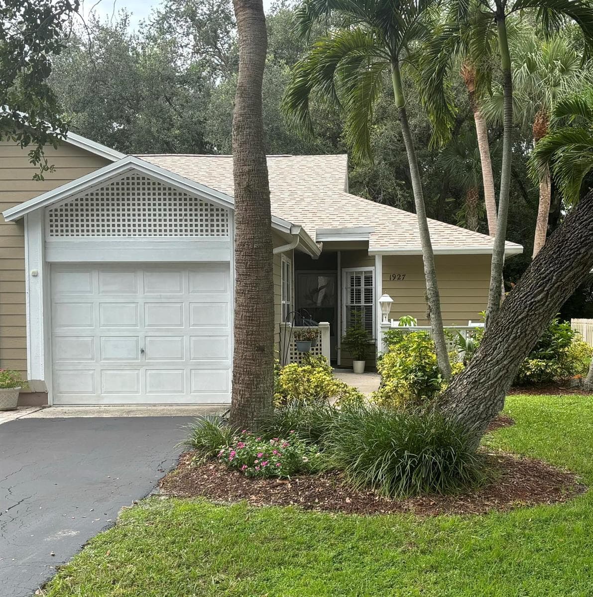 1927 SIXTY OAKS Lane, Vero Beach FL 32966