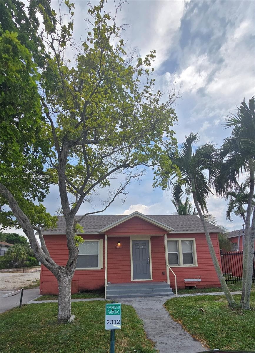 2312 Madison St # 38, Hollywood FL 33020
