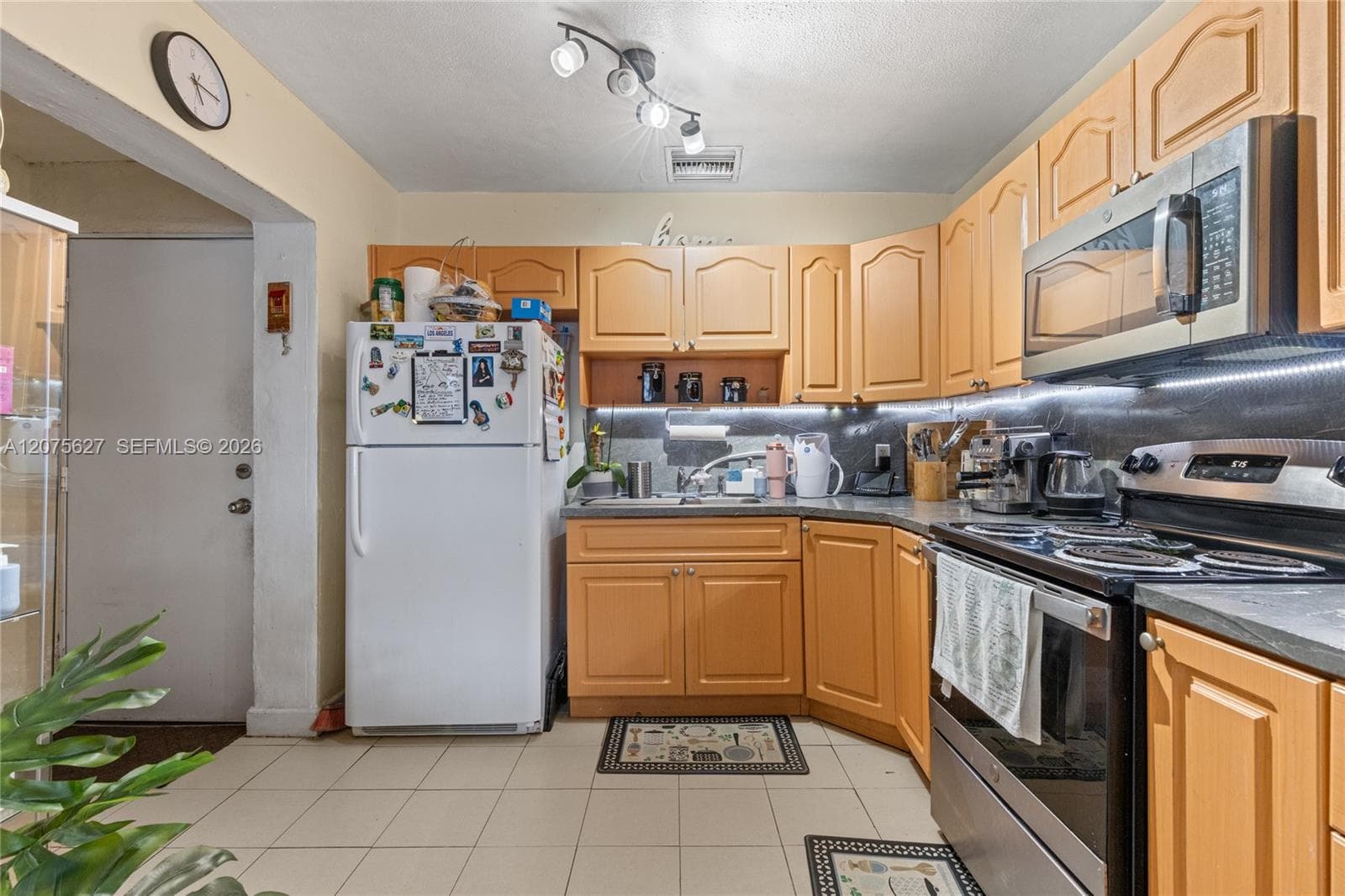 755 Harem Ave, Opa-Locka FL 33054
