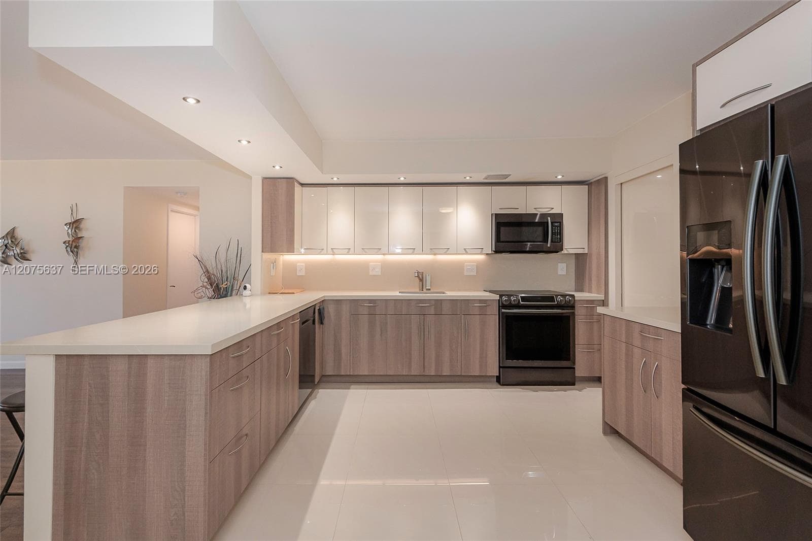 600 Three Islands Blvd # 521, Hallandale Beach FL 33009