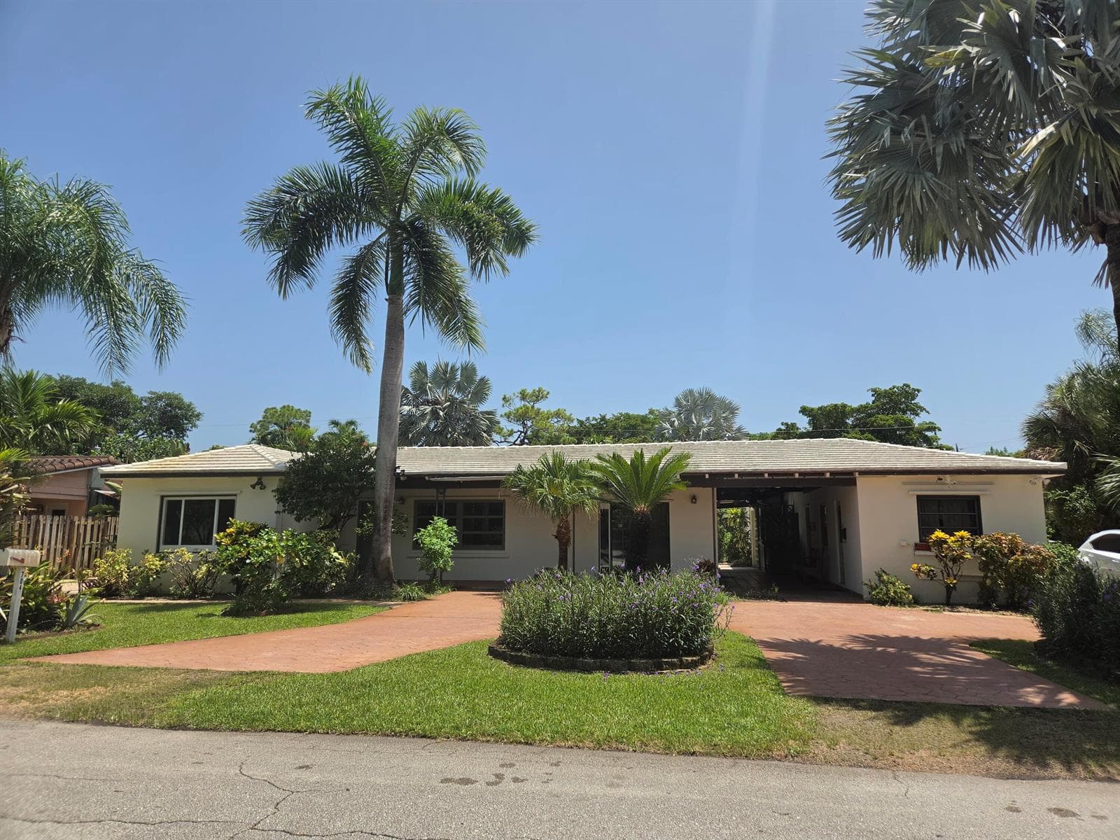 704 NE 22ND Drive # 4, Wilton Manors FL 33305