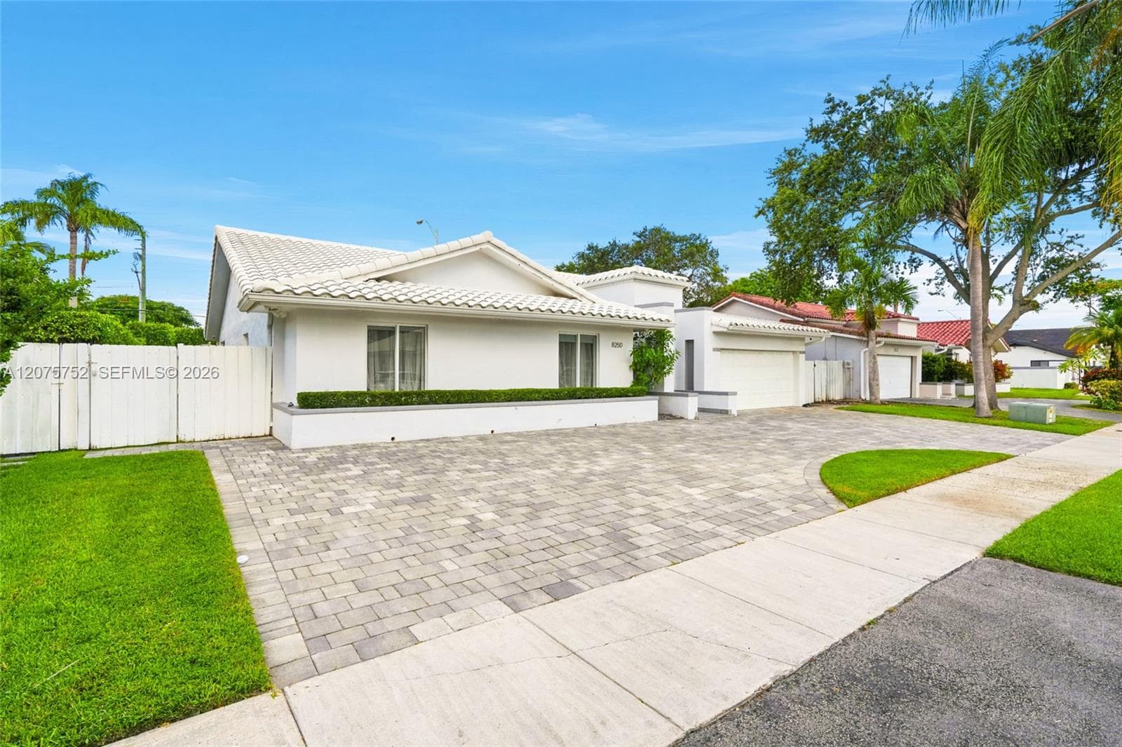 8250 SW 86th Ct, Miami FL 33143