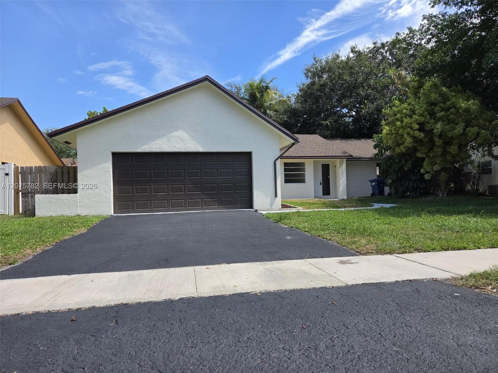 7389 NW 48th Pl, Lauderhill FL 33319