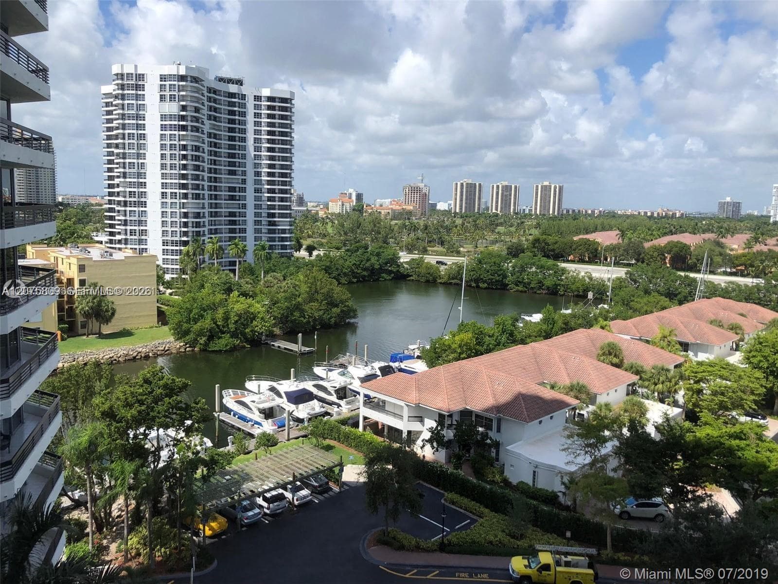 3530 Mystic Pointe Dr # 1008, Aventura FL 33180