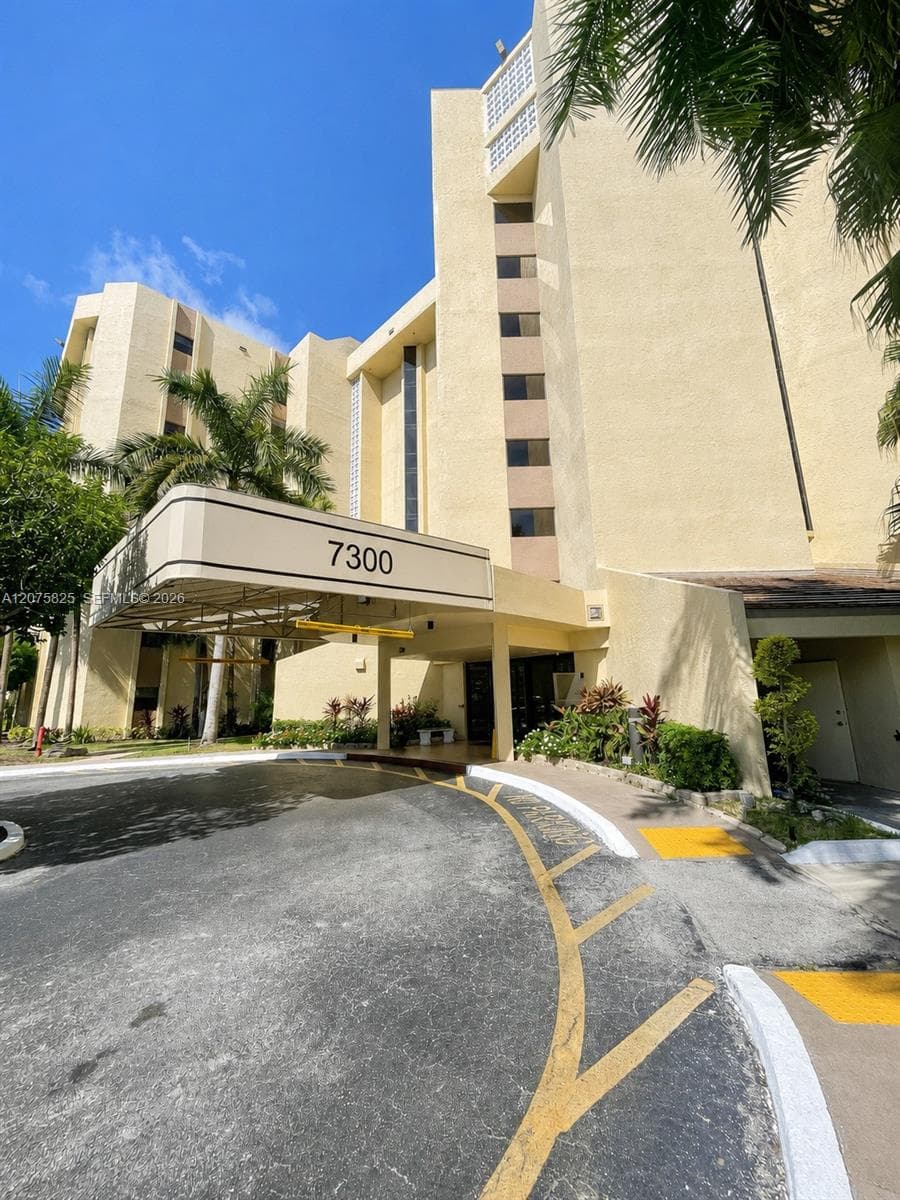 7300 Radice Ct # 503, Lauderhill FL 33319