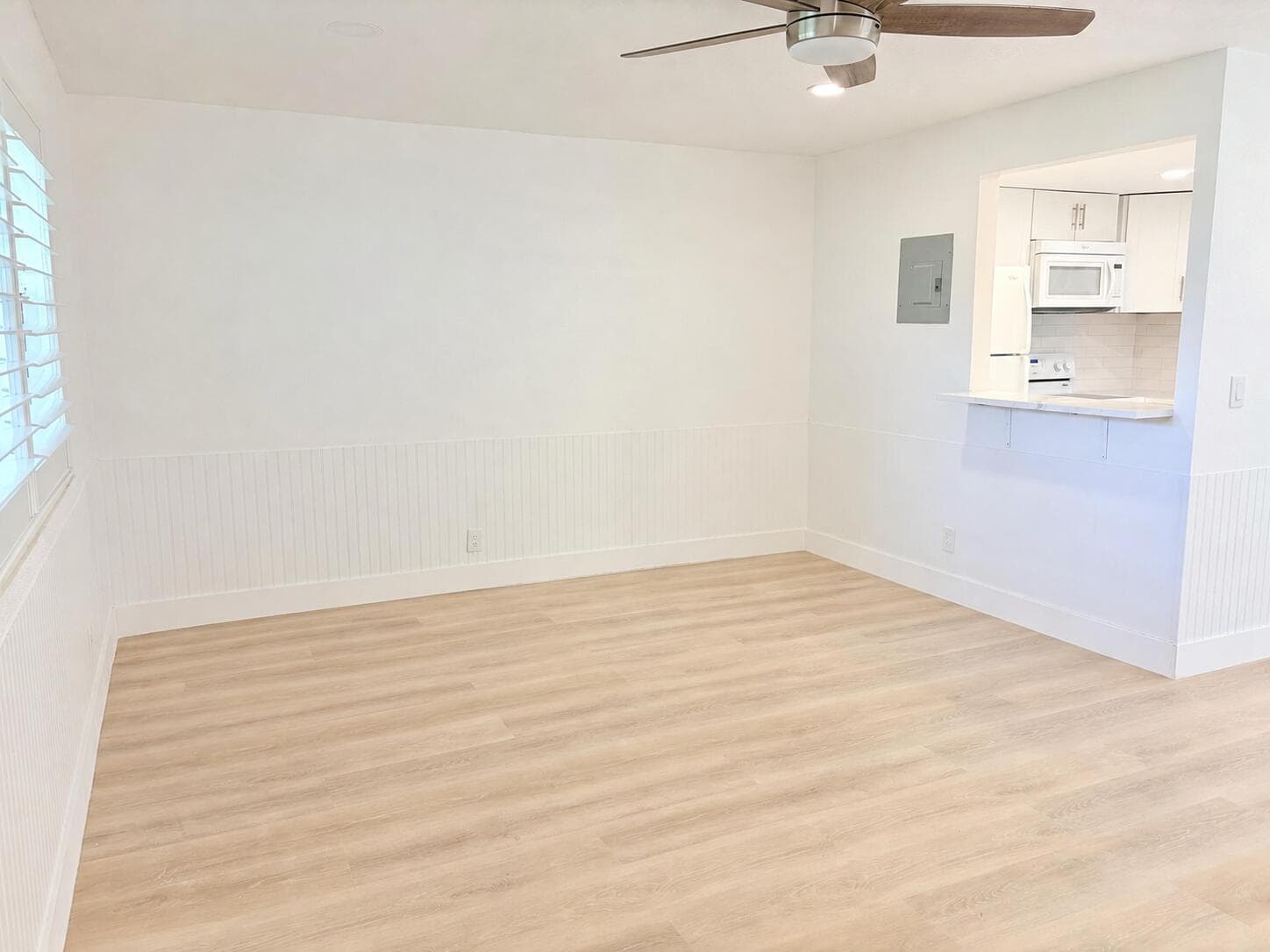 251 Flanders F, Delray Beach FL 33484