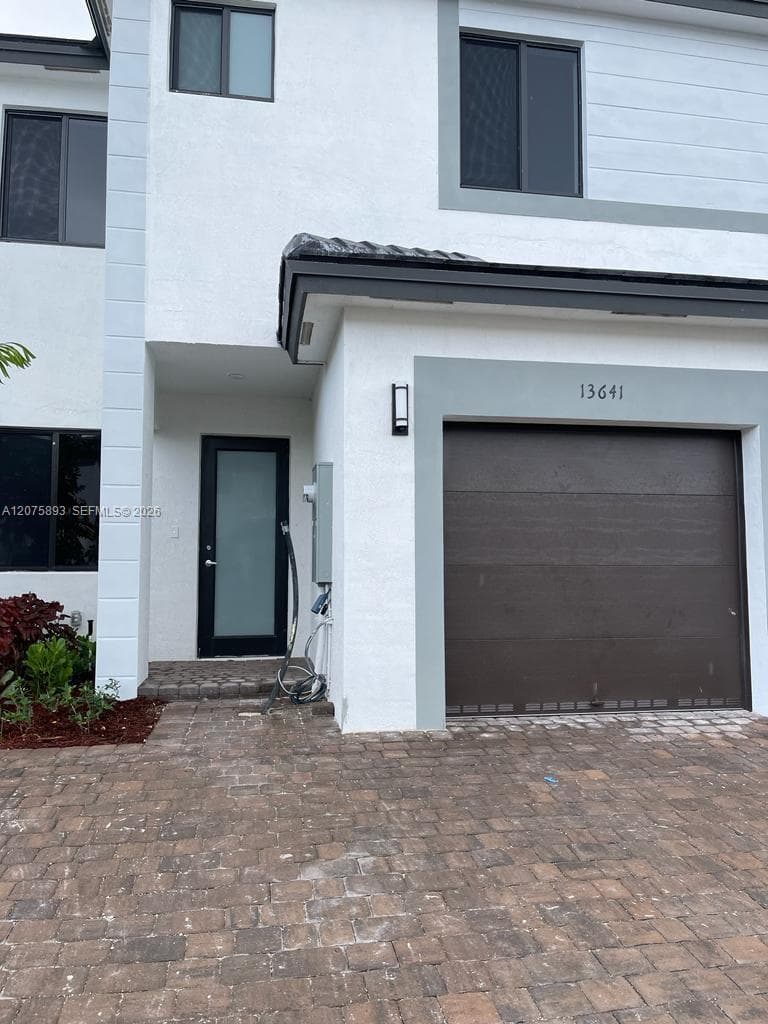 13641 SW 157th Pl # 13641, Miami FL 33196