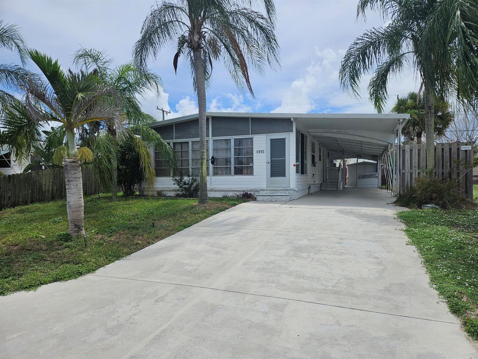 8392 SE Skylark Avenue, Hobe Sound FL 33455