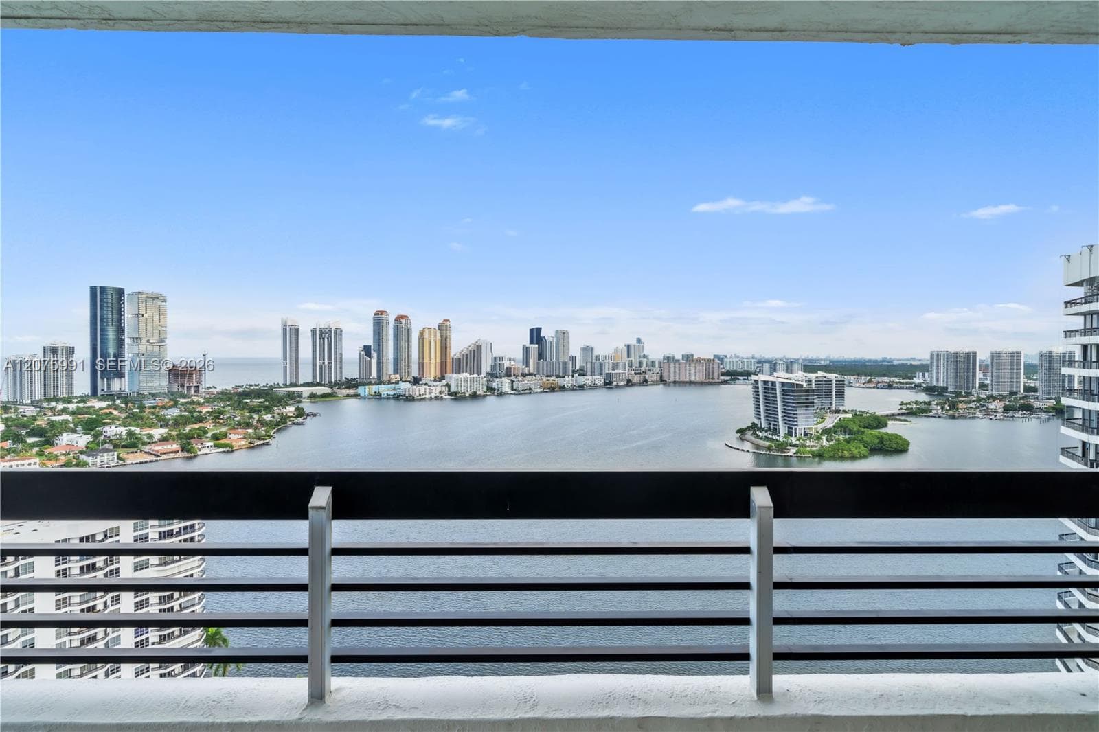 3530 Mystic Pointe Dr # 3210, Aventura FL 33180
