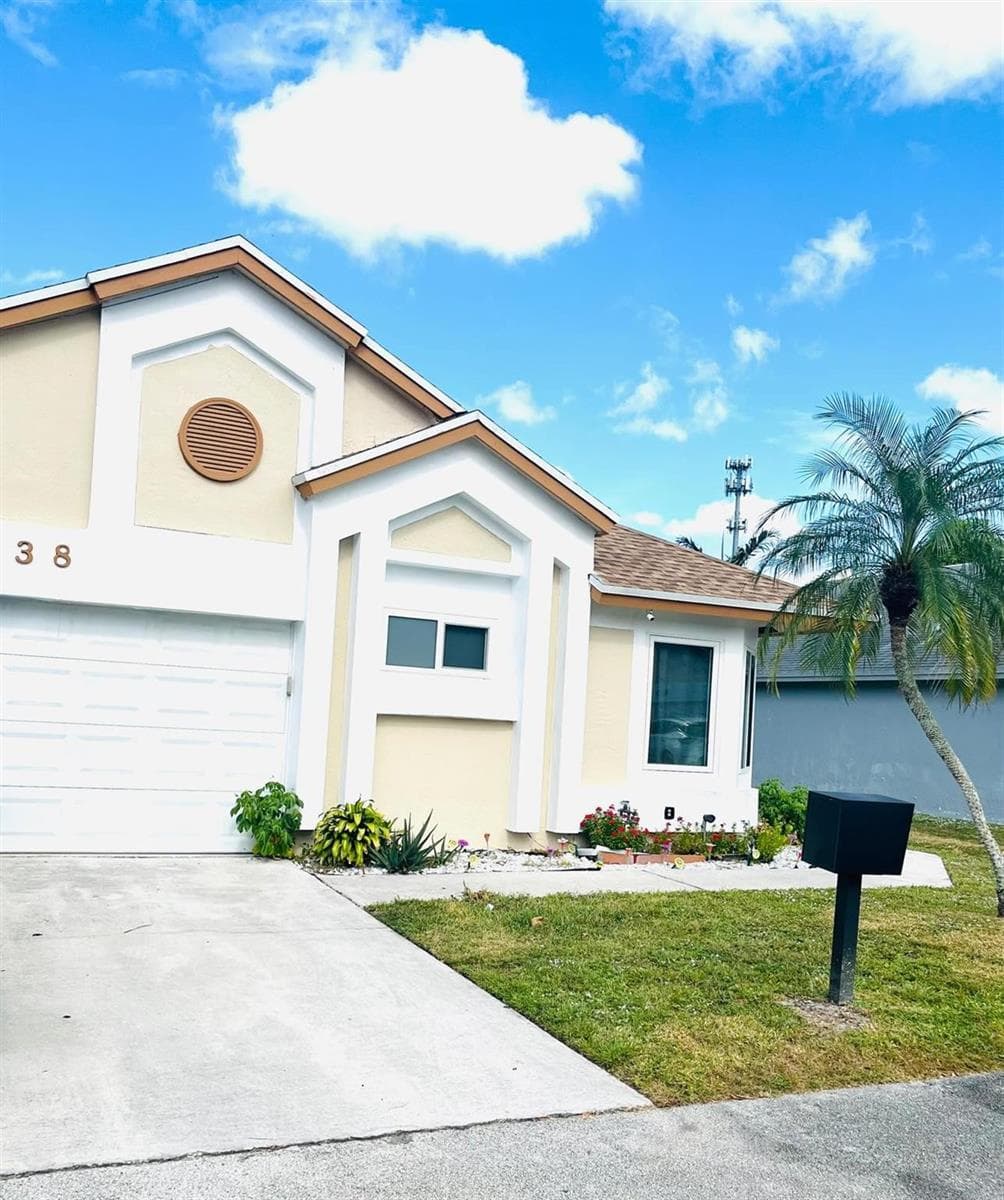 838 E PALM RUN Drive, North Lauderdale, FL 33068