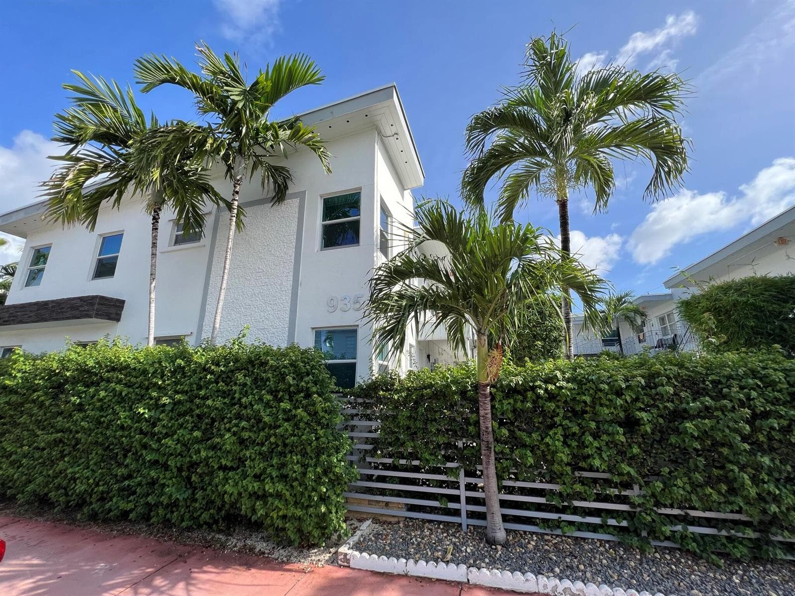 935 8th Street # 2, Miami Beach, FL 33139