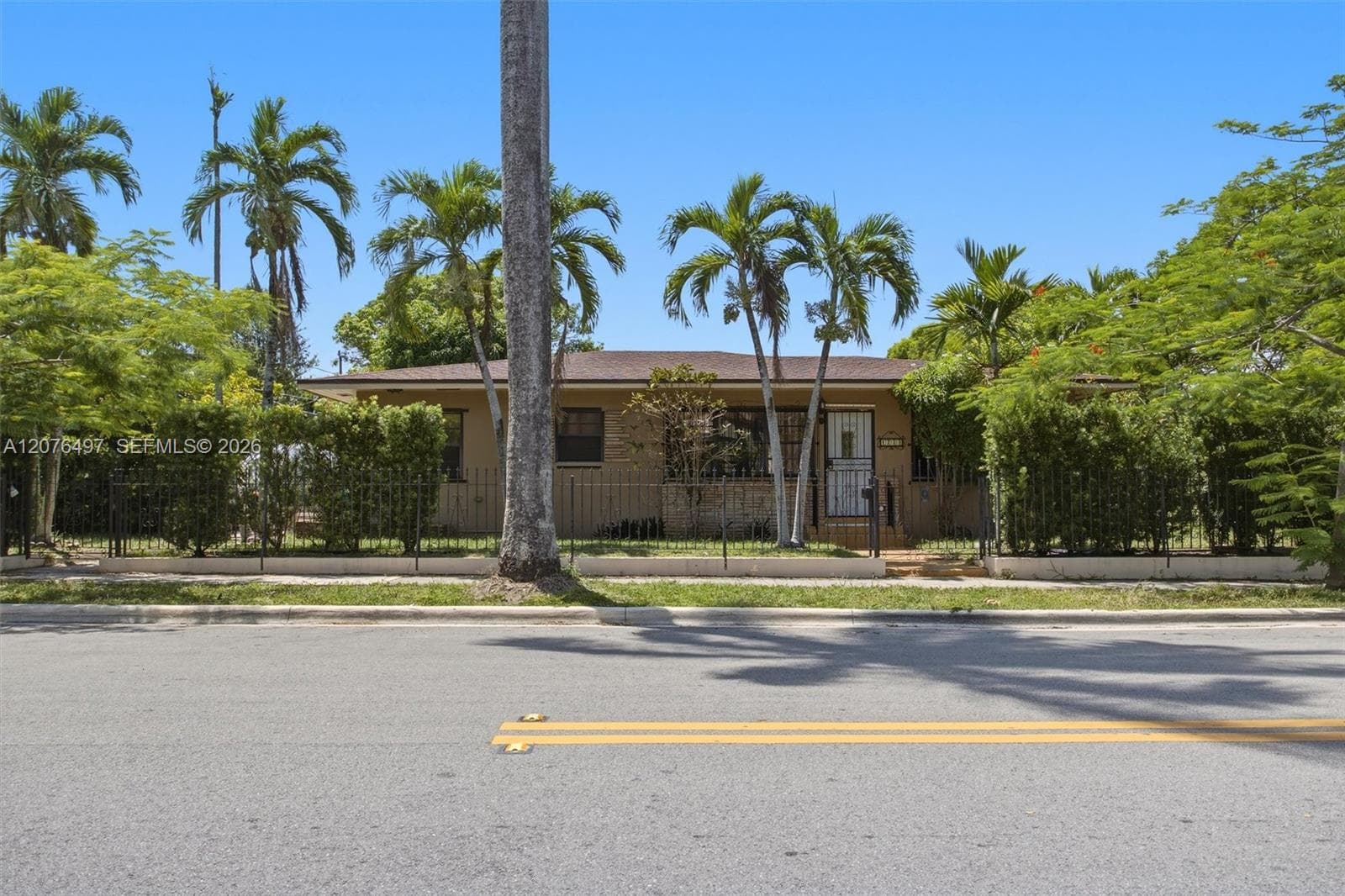 1200 SW 18th Ave, Miami, FL 33135