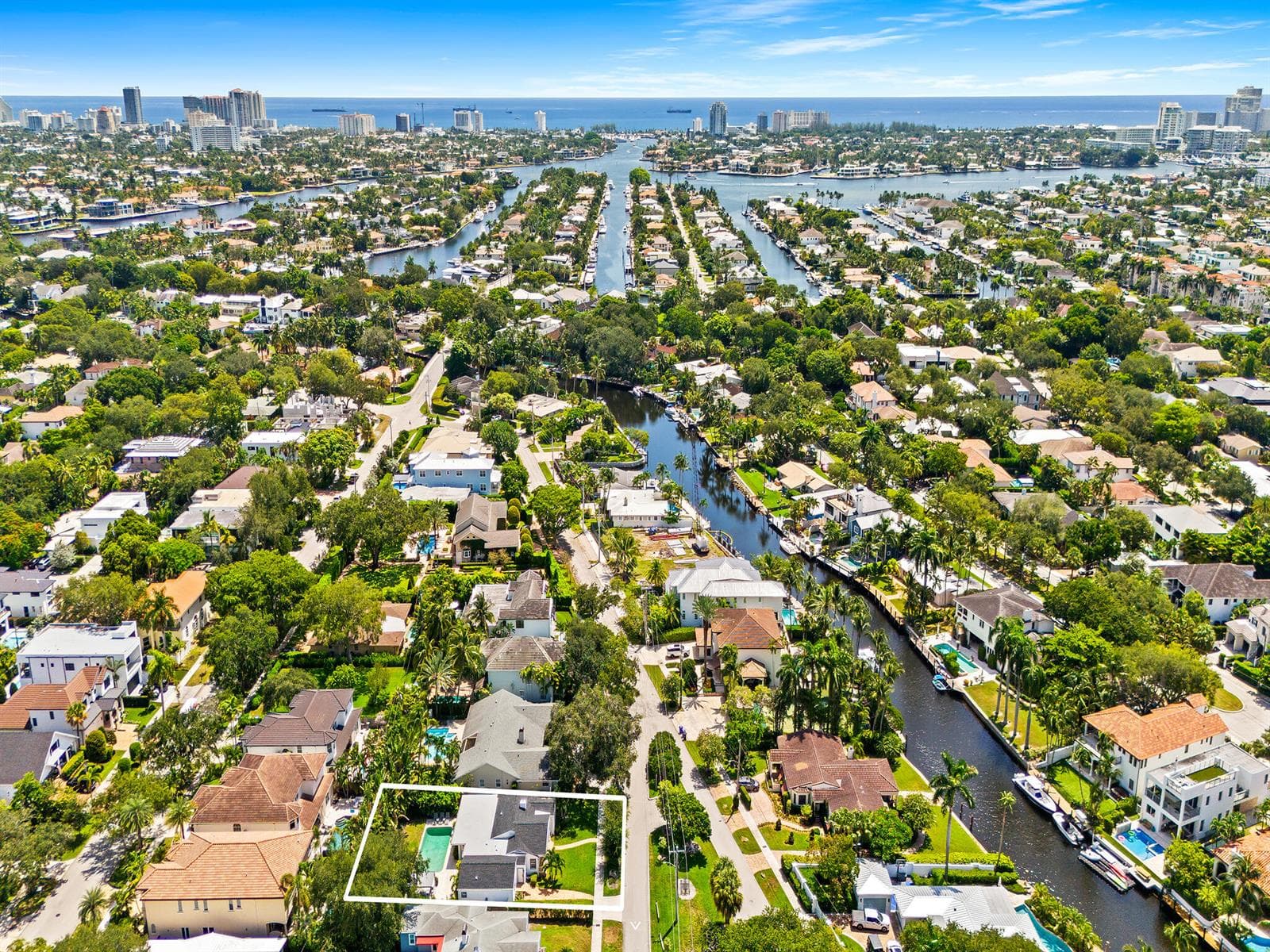 1001 SE 10th Street, Fort Lauderdale, FL 33316
