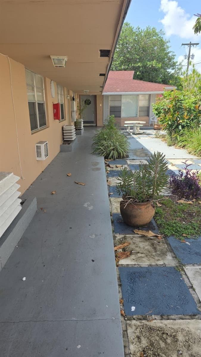1750 FLETCHER Street # 1, Hollywood, FL 33020