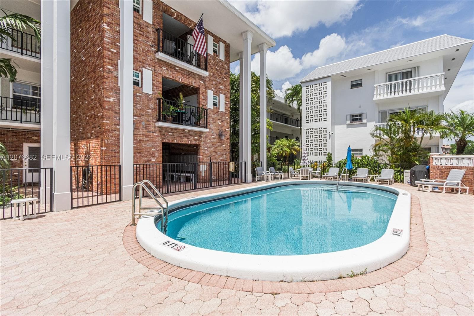 2500 NE 9th St # 111, Fort Lauderdale, FL 33304