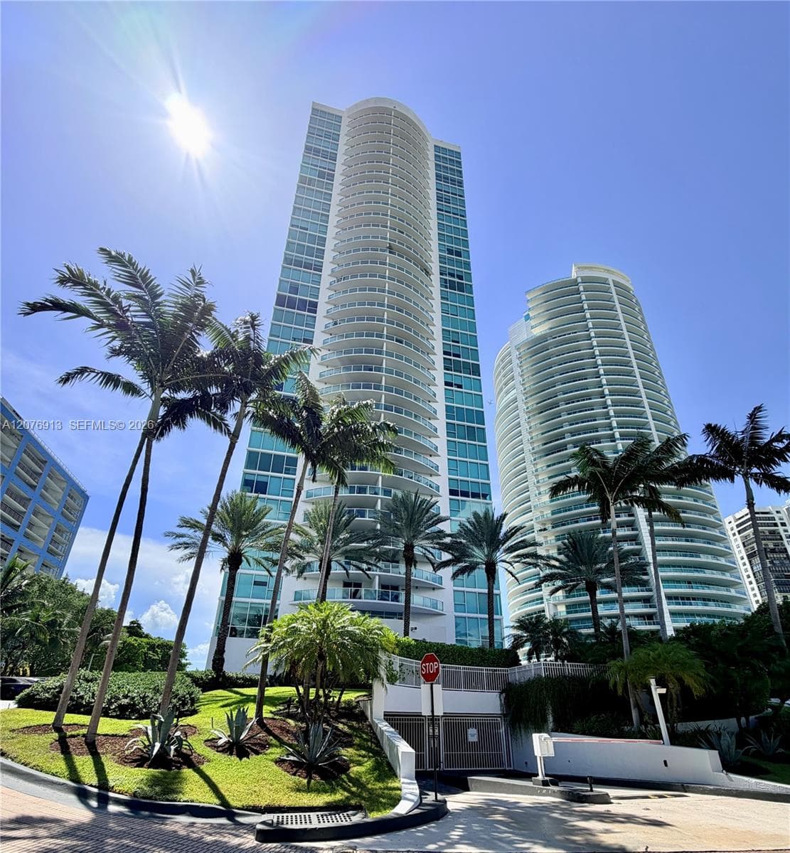 2101 Brickell Ave # 1805, Miami, FL 33129