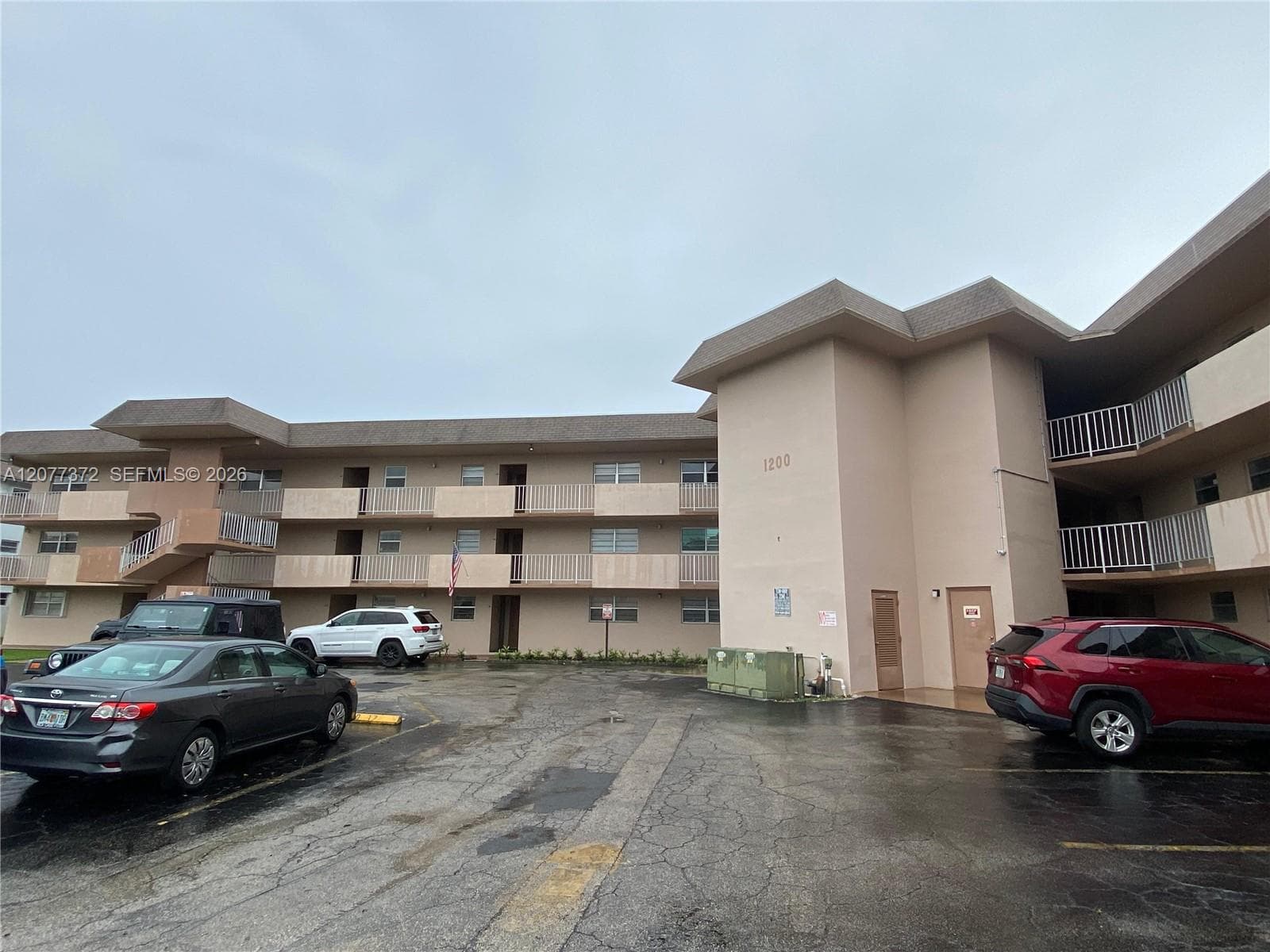 1200 Tallwood Ave # 102, Hollywood, FL 33021