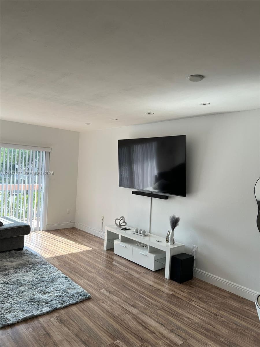 7810 Camino Real # i-306, Miami, FL 33143