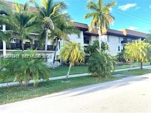7487 SW 82nd St # C302, Miami, FL 33143