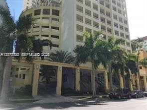 170 SE 14th St # 2006, Miami, FL 33131