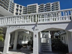 2127 Van Buren St # 106, Hollywood, FL 33020