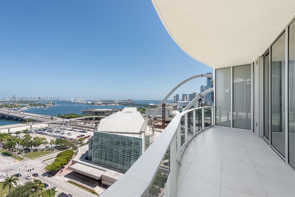 1400 Biscayne # 1604, Miami, FL 33132