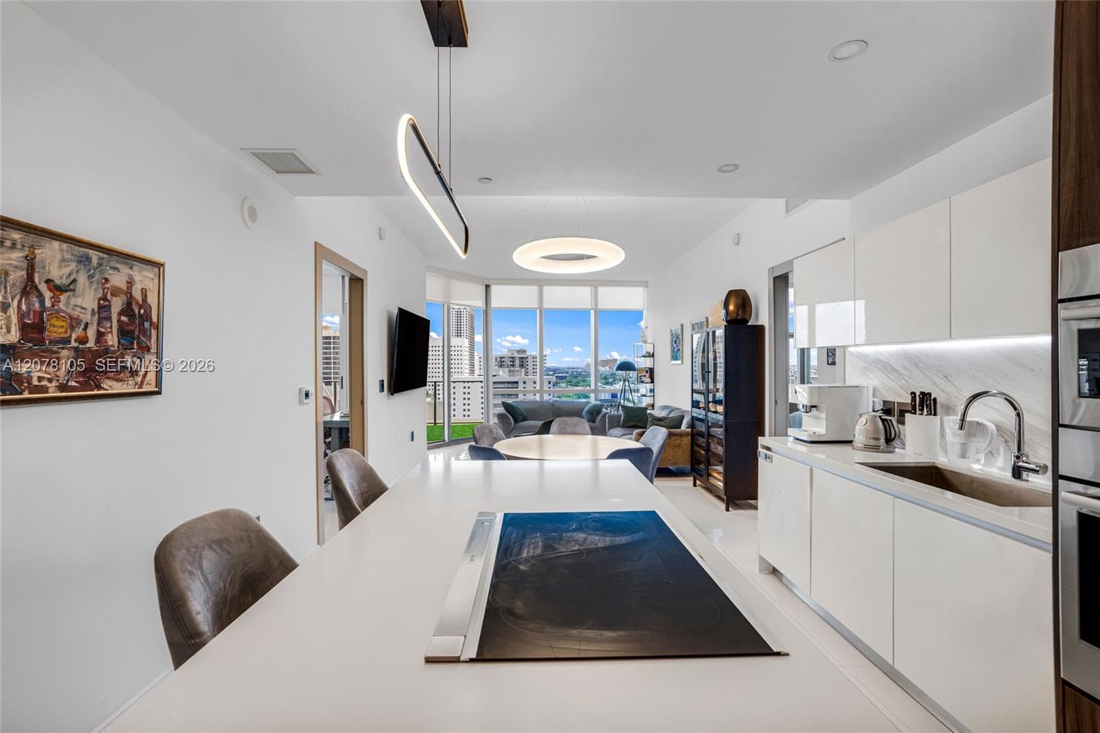 851 NE 1st Ave # 1408, Miami, FL 33132