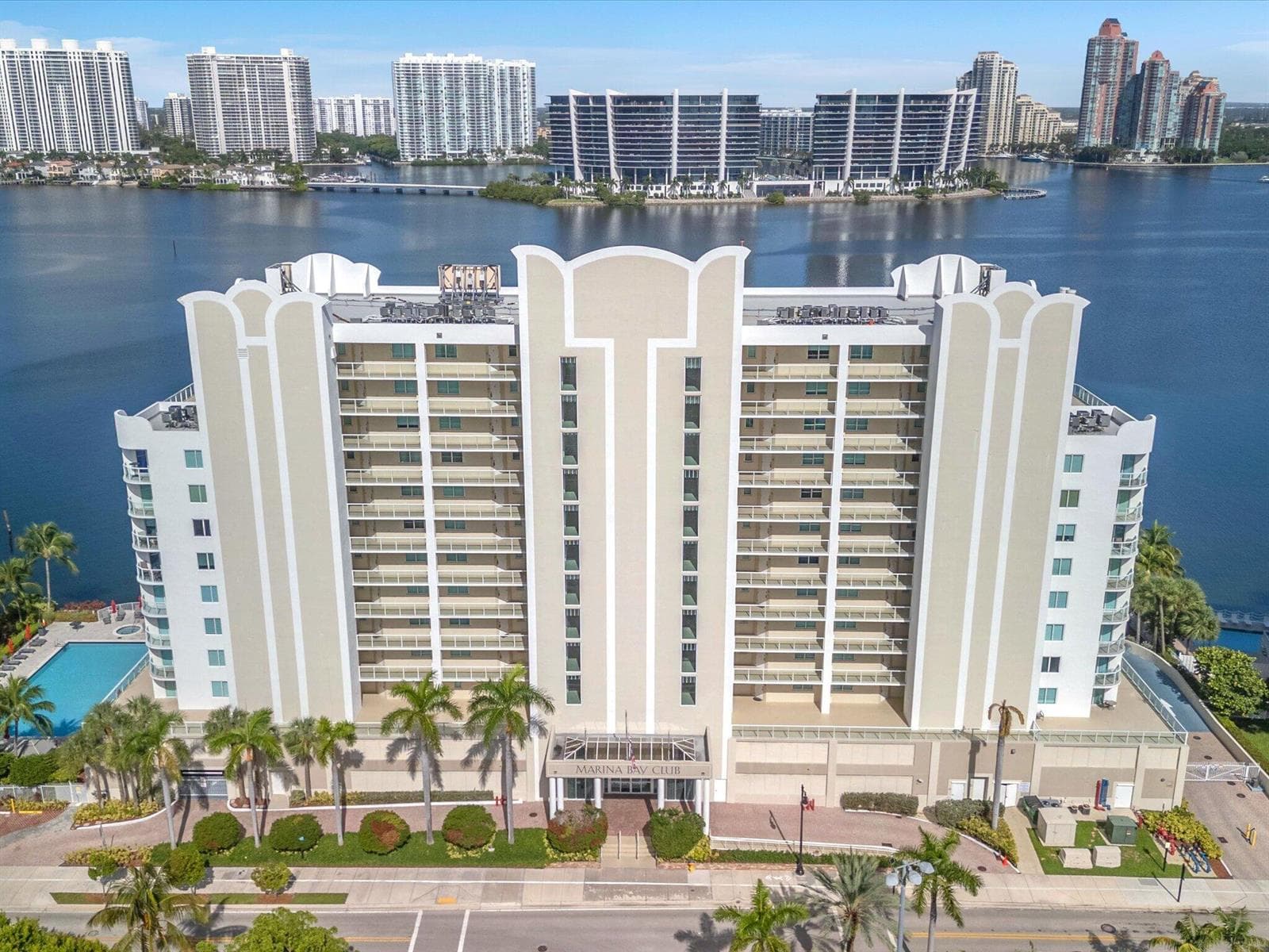 18100 N Bay Road # 707, Sunny Isles Beach, FL 33160