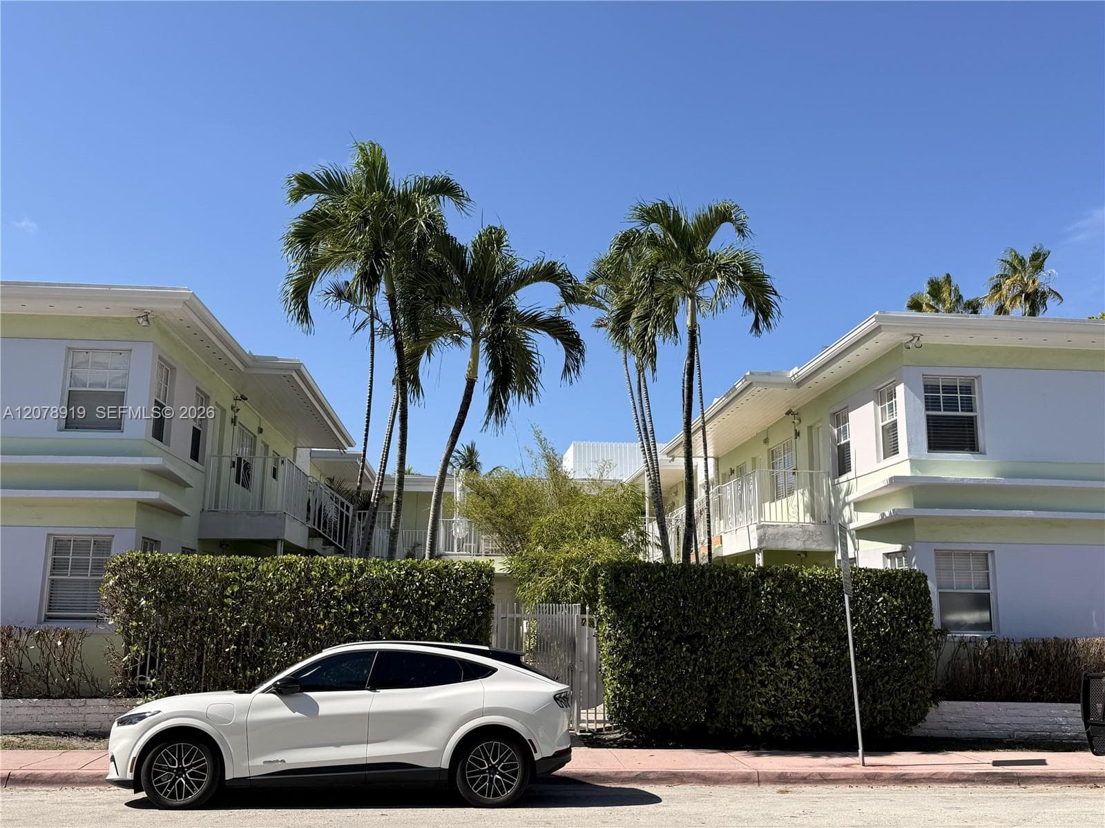 915 8th St # 102, Miami Beach, FL 33139