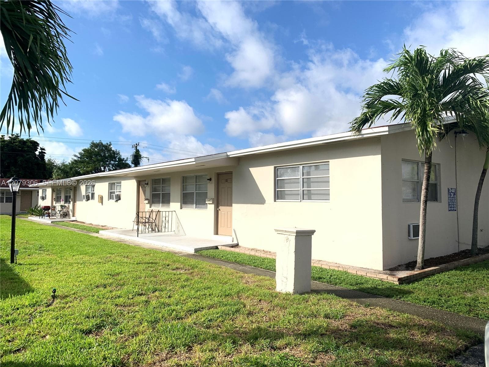 2220 Pierce St # 10, Hollywood, FL 33020