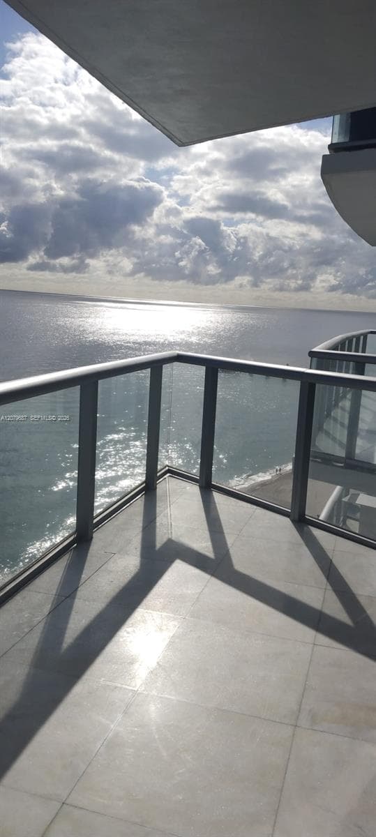 17001 Collins Ave # 1603, Sunny Isles Beach, FL 33160
