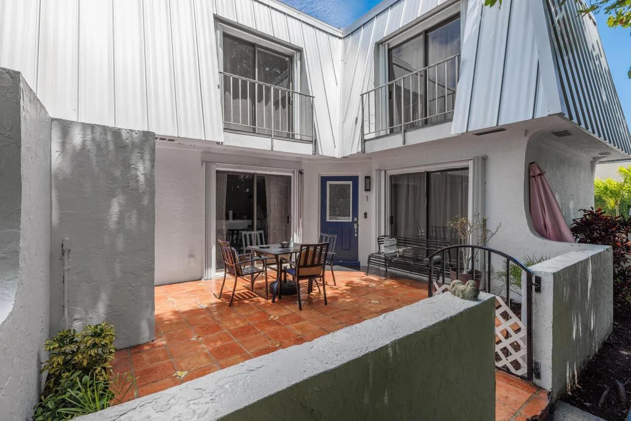 106 Linda Lane # 1, Palm Beach Shores FL 33404